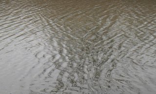 Беспокойная вода.