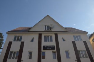 Домбай. Alpenhouse.