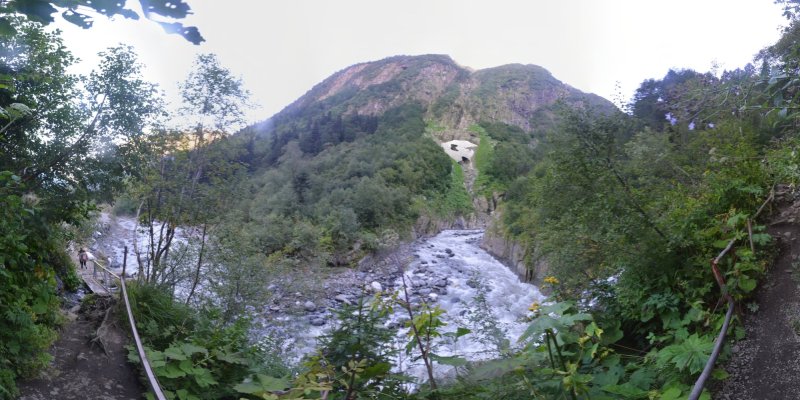 Панорама реки Аманауз с начала тропы.