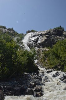 Водопад Алибек со смотровой площадки.