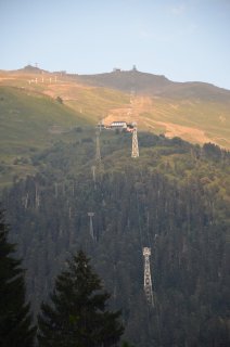 Мачты подъёмников Домбая.