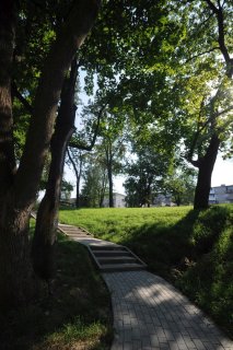 Лесенка в сквере.