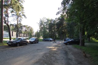 Стоянка на улице Советских Пограничников.