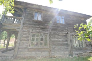 Лямус. Боковая стена.