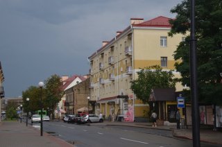 Нарядные дома на Ожешко.