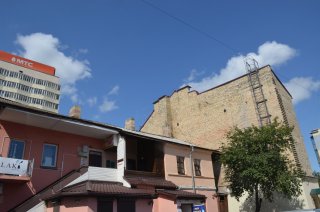 Ожешко 49. Двор.