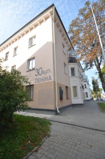 Торец дома №30.